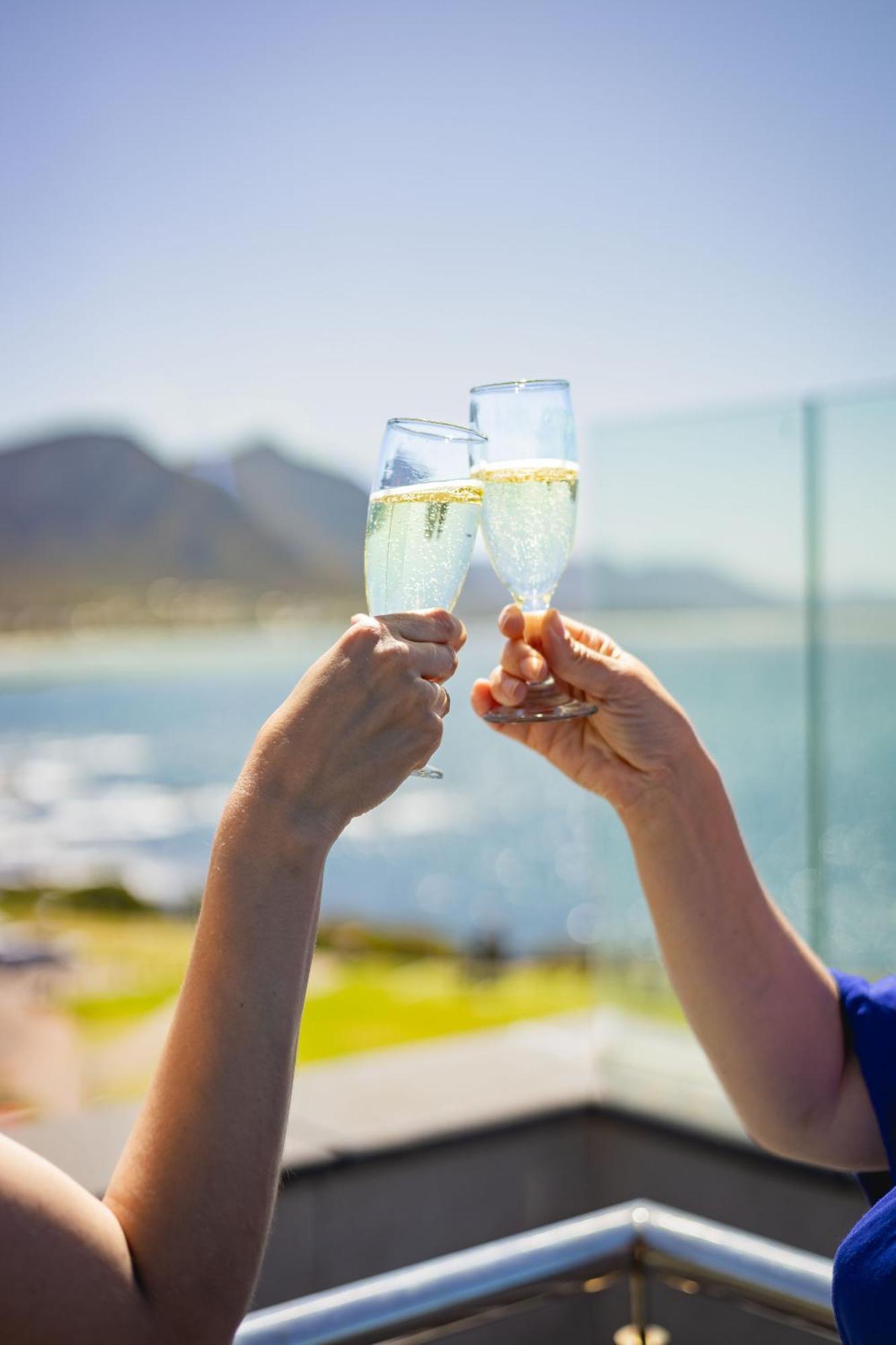 Hermanus Waterfront, Ocean Deluxe - Apartment 2 Exterior photo